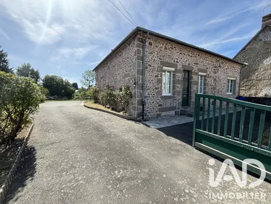 Maison de campagne à Izé (53160)