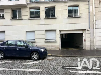 Parking à Paris (75012)