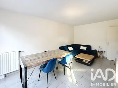 Appartement à Sainte-Geneviève-des-Bois (91700)