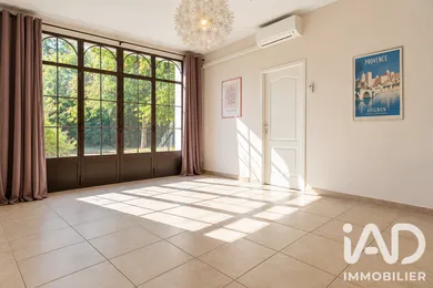 Appartement à Saint-Saturnin-lès-Avignon (84450)