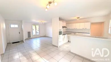 Maison à Étauliers (33820)