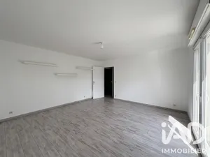 Apartment in Moissy-Cramayel (77550)