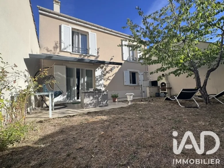 Maison 4 pièces 77 m² · à Dourdan · 77,4 m² · 282 000 €