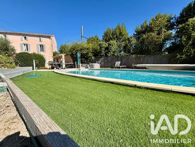 Mas à Saint-Saturnin-lès-Avignon (84450)