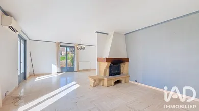 Maison traditionnelle à Dompierre-sur-Besbre (03290)