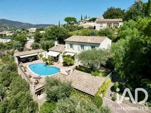 Architectural house in Sainte-Maxime (83120)