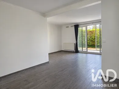 Apartment in Montigny-le-Bretonneux (78180)