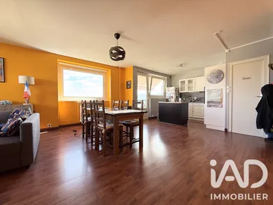 Apartment in Saint-Étienne (42000)