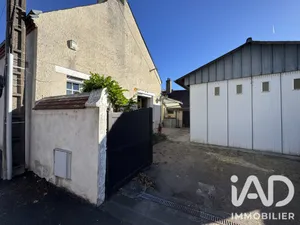 Maison de ville à Saint-Denis-de-l'Hôtel (45550)