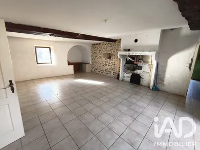 Maison traditionnelle à Clamerey (21390)