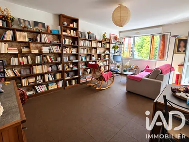 Apartment in Bègles (33130)