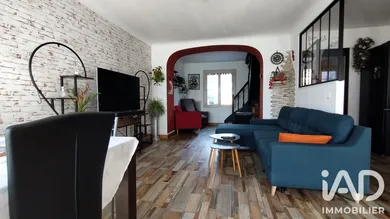 Townhouse in Descartes (37160)