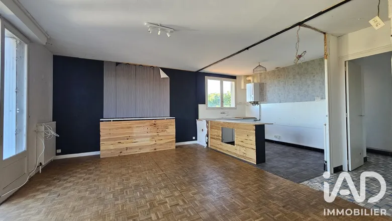 Immeuble 3 pièces 125 m² · à Ruelle-sur-Touvre · 125 m² · 137 000 €