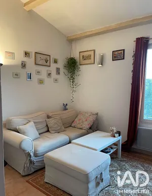 Apartment in Uzès (30700)