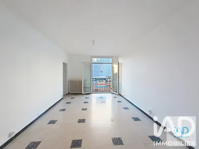 Appartement à NIMES (30000)