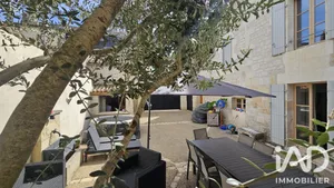 Maison de village à Taillebourg (17350)