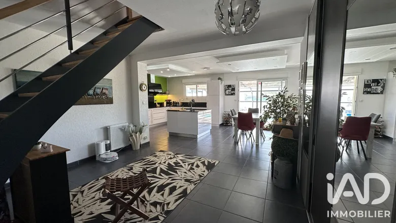 Maison 8 pièces 158 m² · à Saint-Benoist-sur-Mer · 157,6 m² · 420 000 €
