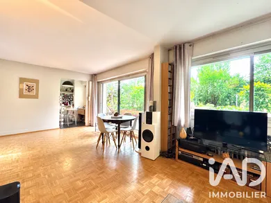 Apartment in Clichy (92110)