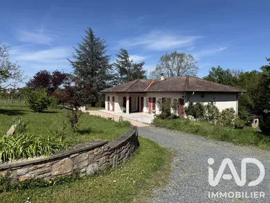 Traditional house in Brindas (69126)