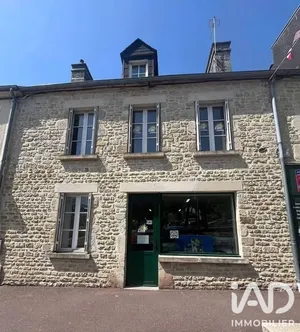 Immeuble à Sainte-Mère-Église (50480)