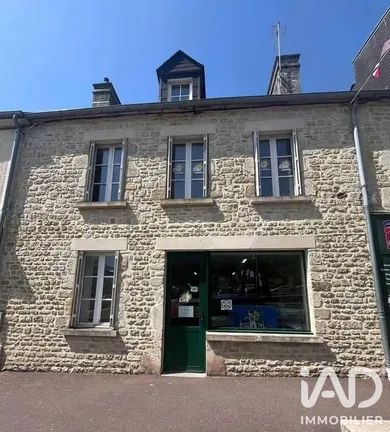 Immeuble à Sainte-Mère-Église (50480)