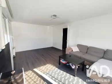 Appartement à Chanteloup-les-Vignes (78570)