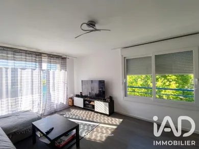 Appartement à Chanteloup-les-Vignes (78570)