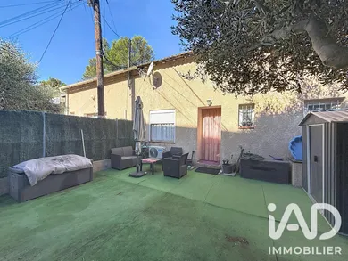 Apartment in Peypin (13124)