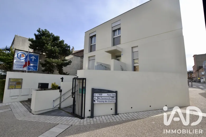 Immeuble 1 pièce 187 m² · à Poissy · 186,5 m² · 570 000 €