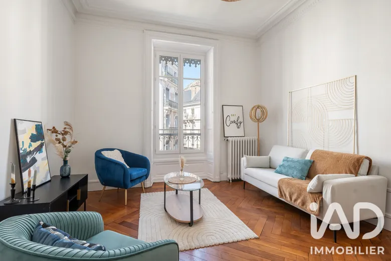 Appartement 4 pièces 107 m² · à Grenoble · 106,8 m² · 305 000 €