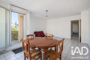 Apartment in Grenoble (38100)