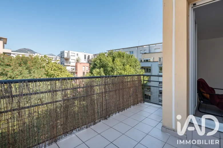 Appartement 2 pièces 54 m² · à Grenoble · 54 m² · 98 000 €