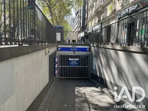 Parking à Paris (75014)