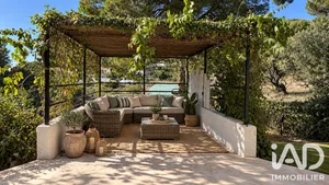 Architectural house in Carqueiranne (83320)