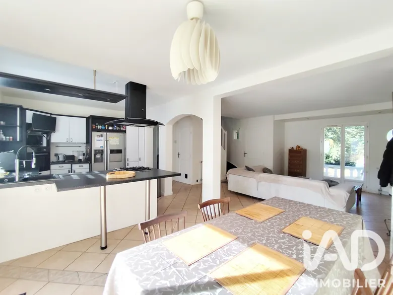 Maison 6 pièces 124 m² · à Nozay · 124 m² · 395 000 €