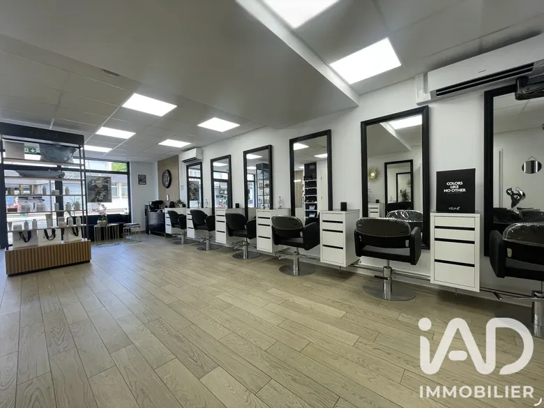 Local commercial 88 m² · à Ozoir-la-Ferrière · 88 m² · 145 600 €