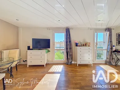 Apartment in Montigny-le-Bretonneux (78180)