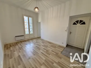Apartment in Hyères (83400)