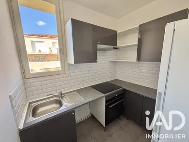 Apartment in Hyères (83400)