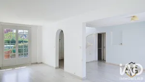 Maison traditionnelle à Breuillet (91650)