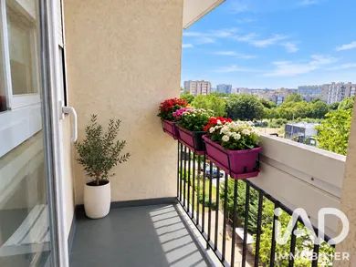 Apartment in Villeneuve-la-Garenne (92390)