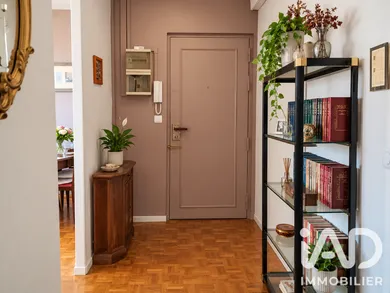Apartment in Villeneuve-la-Garenne (92390)