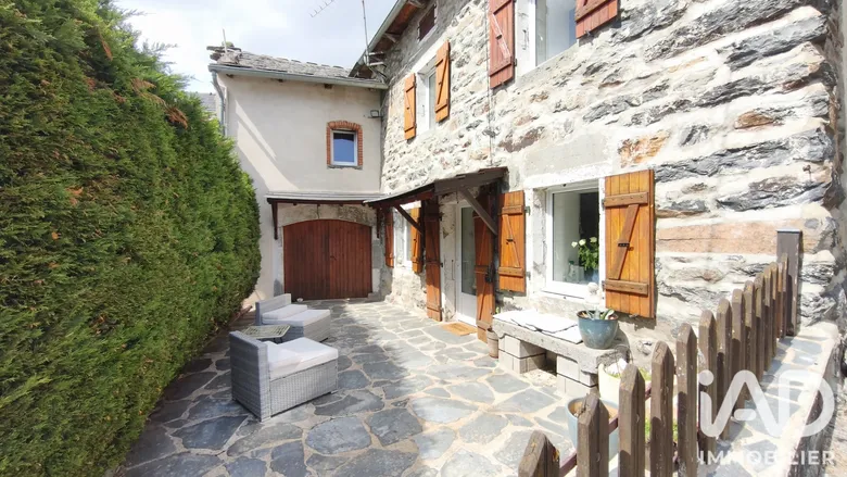 Maison 4 pièces 93 m² · à Saint-Hostien · 93 m² · 115 000 €