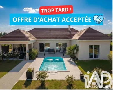 Maison d'architecte à Estivareilles (03190)