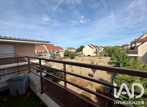 Apartment in Brie-Comte-Robert (77170)
