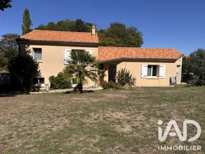 House in Saint-Mesmin (85700)