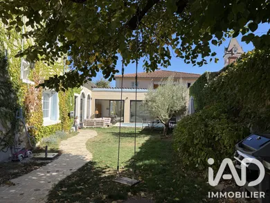 Townhouse in Chaponost (69630)