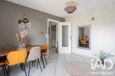 Apartment in Grenoble (38100)