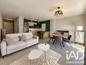 Appartement à Pont-Évêque (38780)
