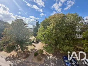 Apartment in Ablon-sur-Seine (94480)